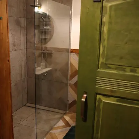 Chata Karkonoskiego Skrzata 别墅 *