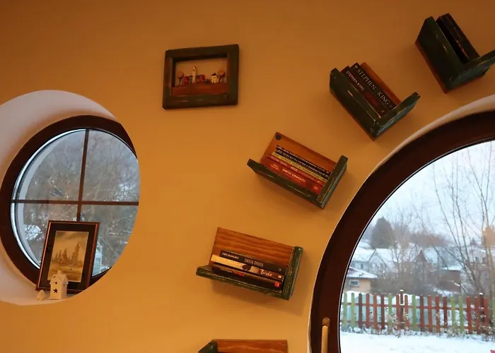 Chata Karkonoskiego Skrzata 빌라 *